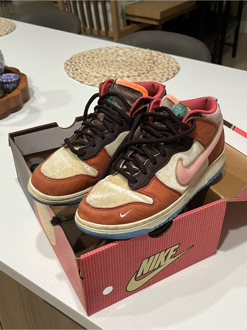 Nike Women's Multicolor Brown Pink Athletic Shoes